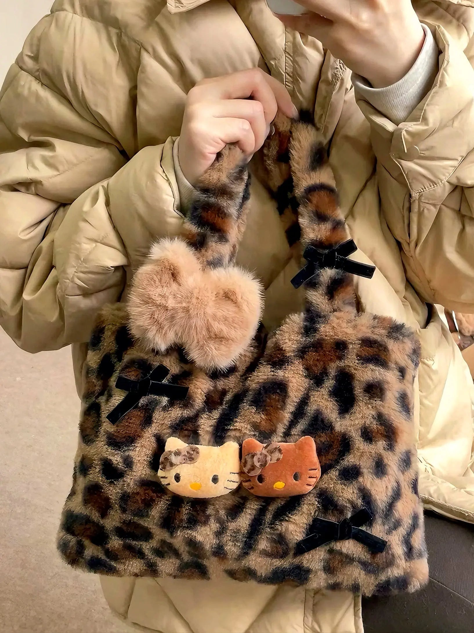 'Best Friend' Y2k Cheetah Prints Fluffy Handbag AlielNosirrah