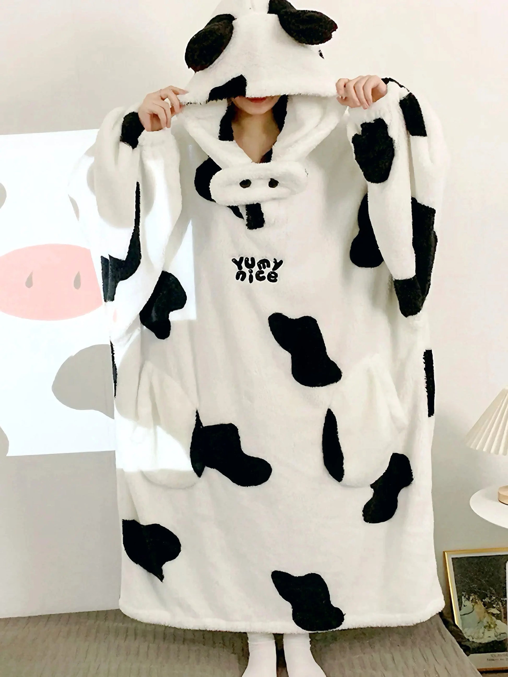 'Cutie Cow' Kawaii Fleeced Cow Prints Fluffy Pjms Rope AlielNosirrah