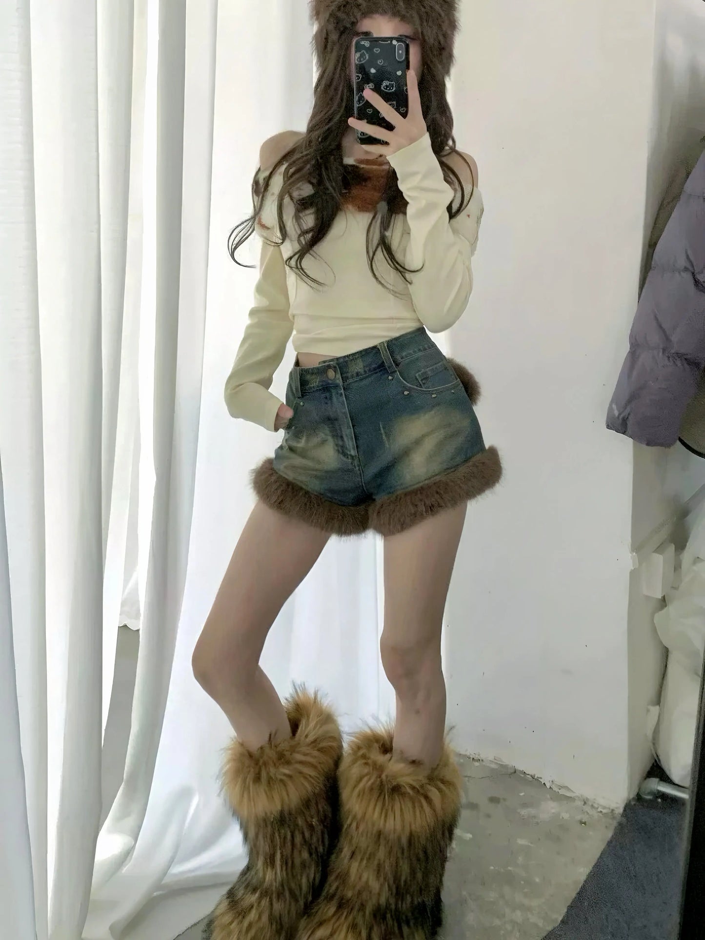 'Honey' Y2k Denim Fluffy Decor Shorts AlielNosirrah